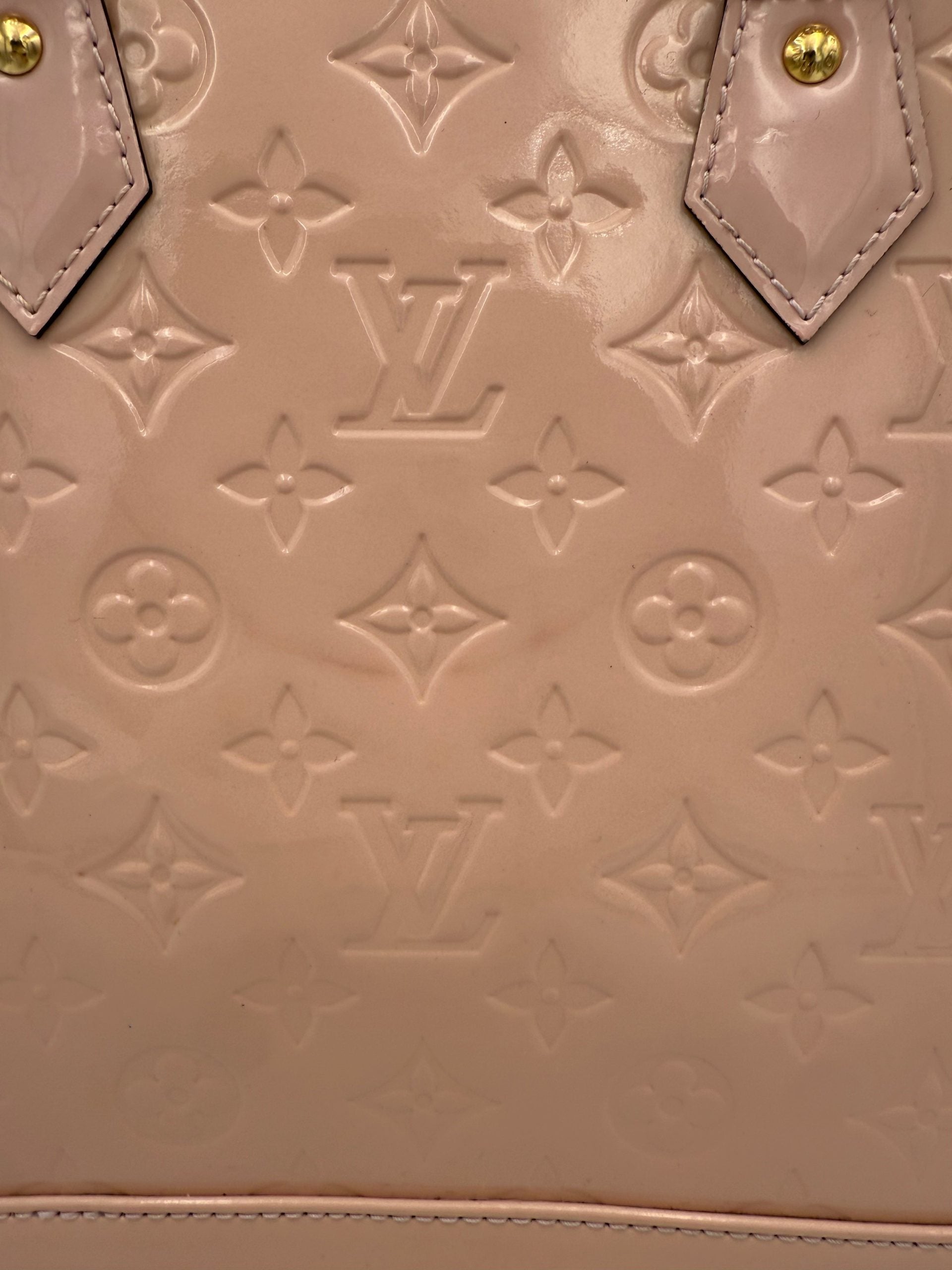 LOUIS VUITTON Alma MM Pink Patent Monogram Handbag