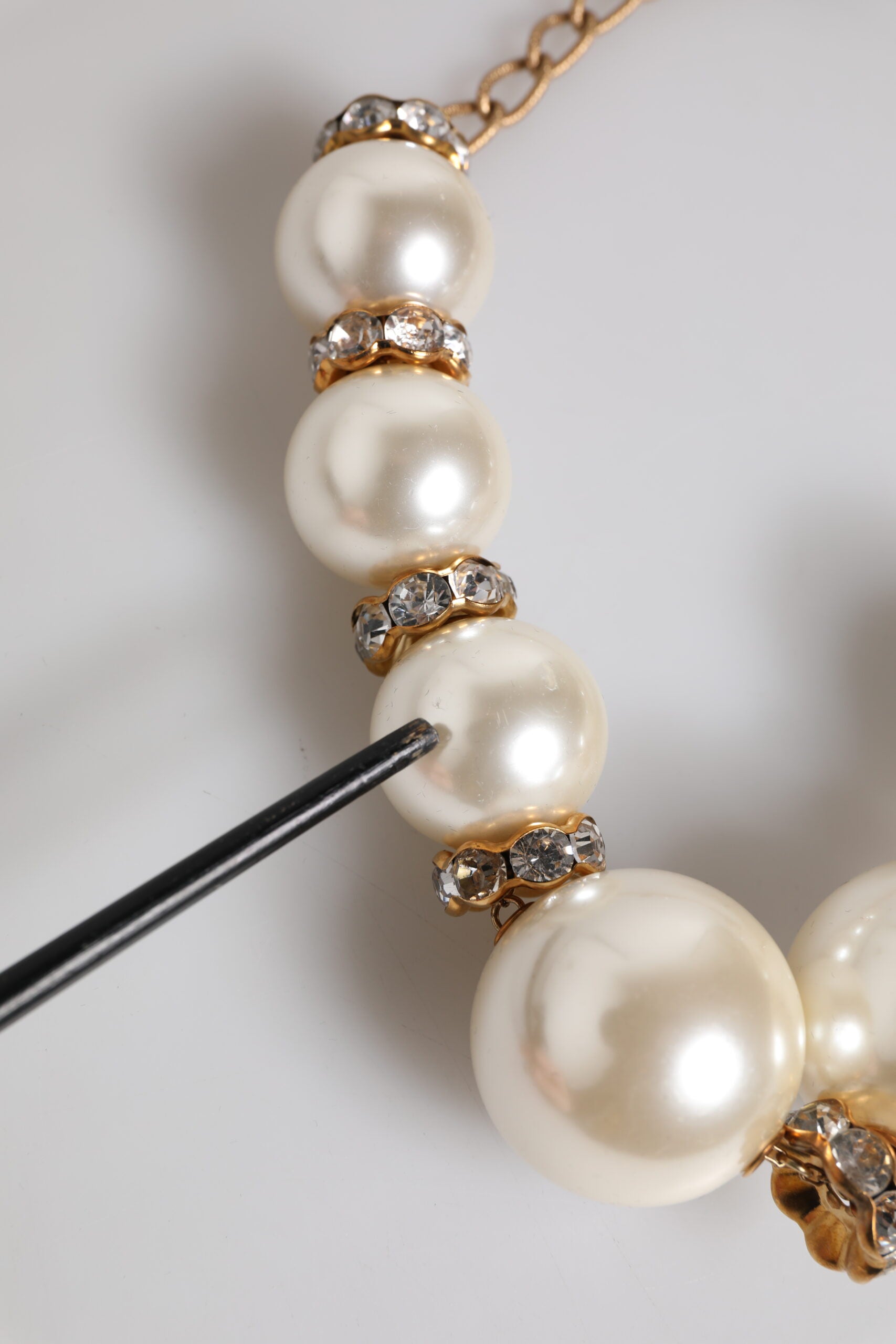 White Maxi Faux Pearl Beads Crystals Gold Chain Necklace