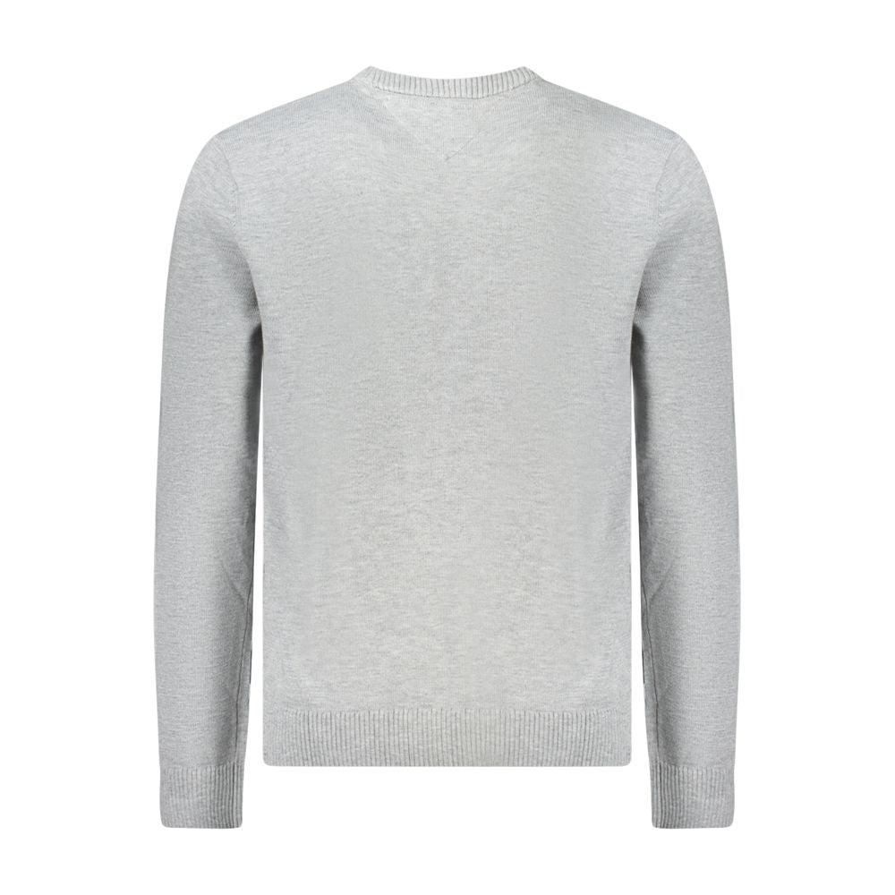 Grauer Wollpullover