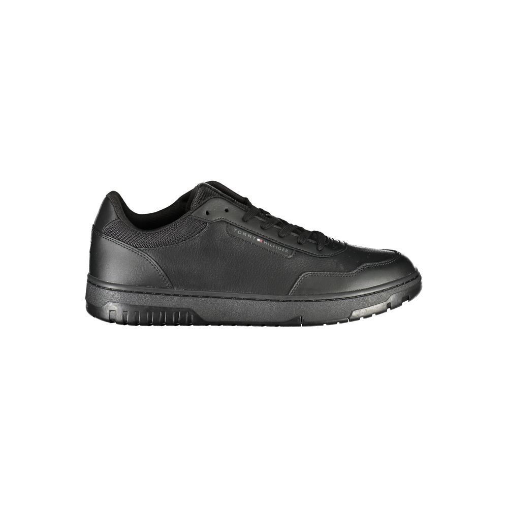 Schwarzer Ledersneaker