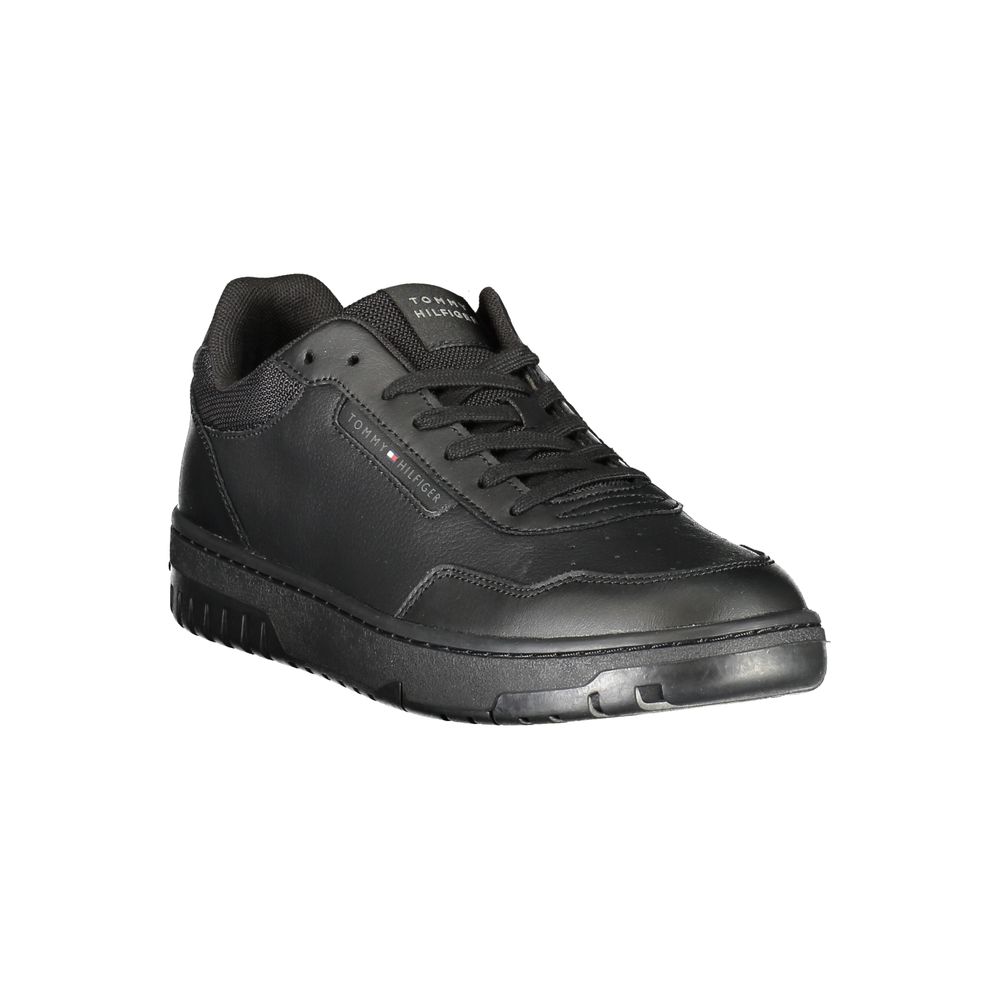 Schwarzer Ledersneaker