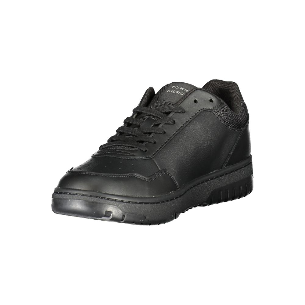 Schwarzer Ledersneaker