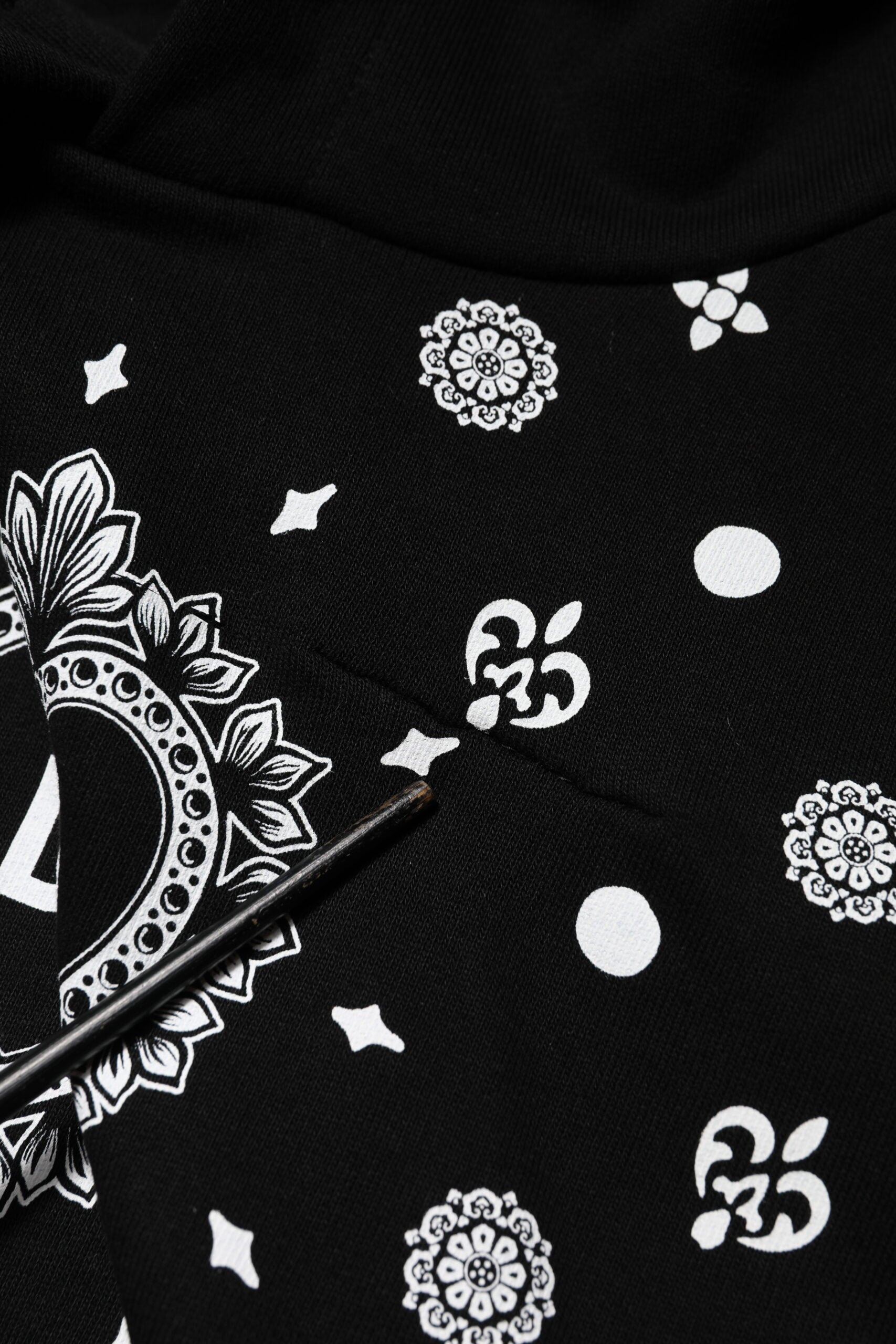 Black Bandana Hooded Men Sweatshirt Sweater